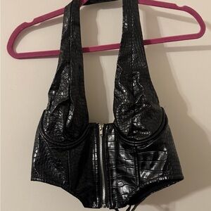 Edikted Shiny Black Croc-Pattern Crop Top